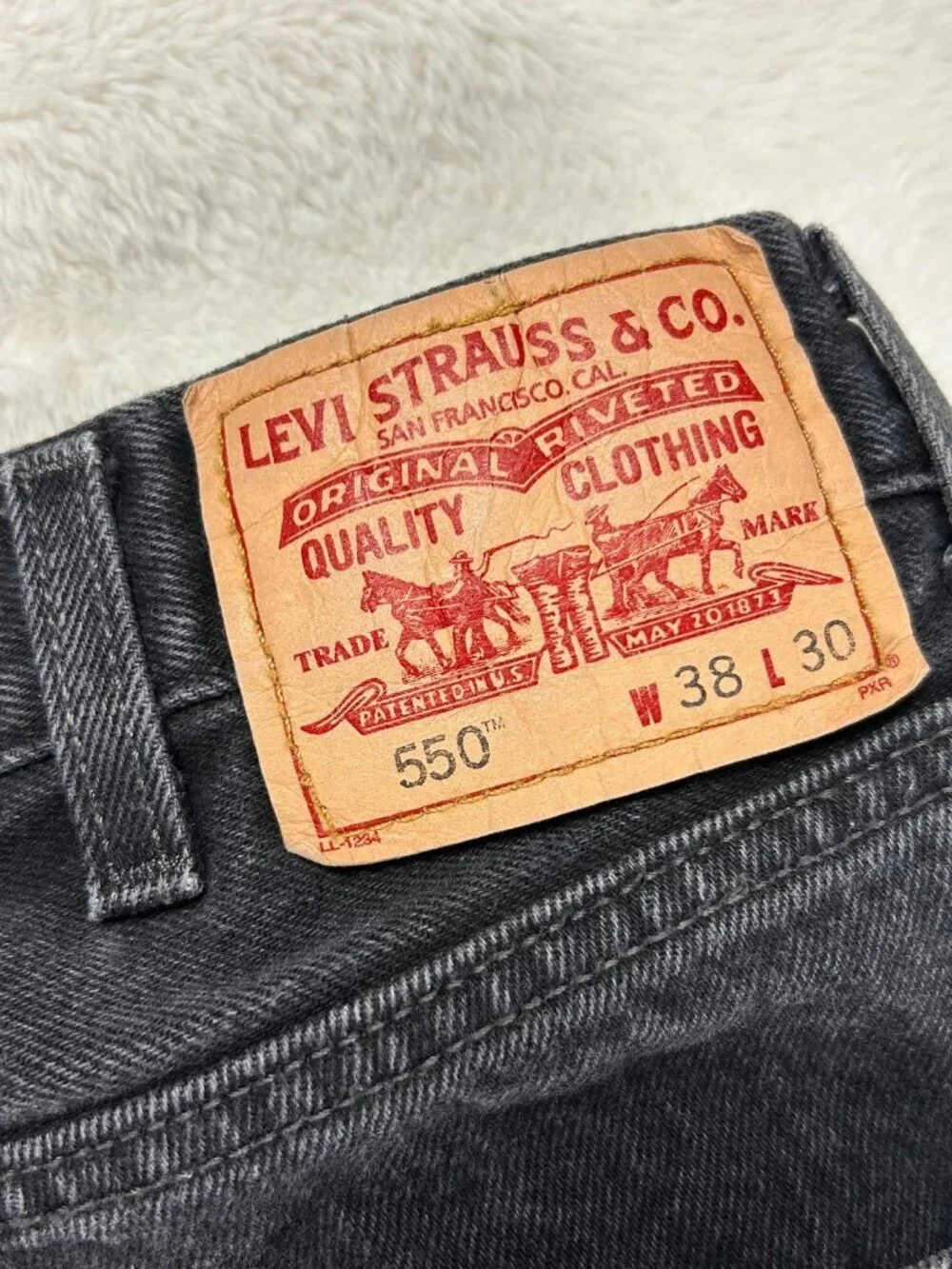 Vintage Levi's 550 Black Jeans Mens 36x30 Tapered Leg Denim Relaxed Fit 5-Pocket